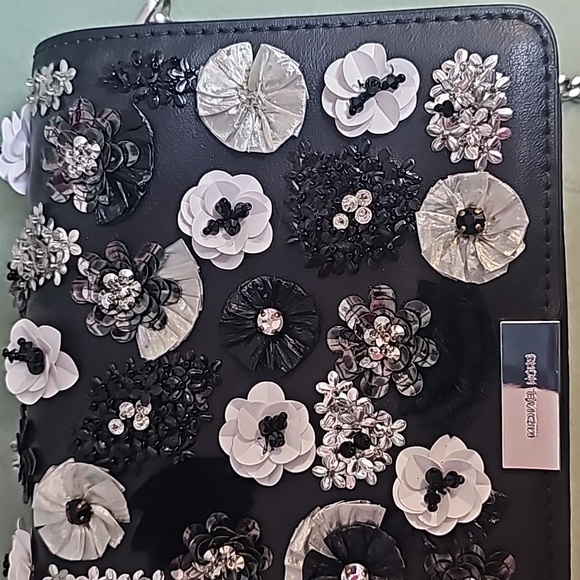 Michael Kors Black Gusset Clutch - Picture 5 of 9